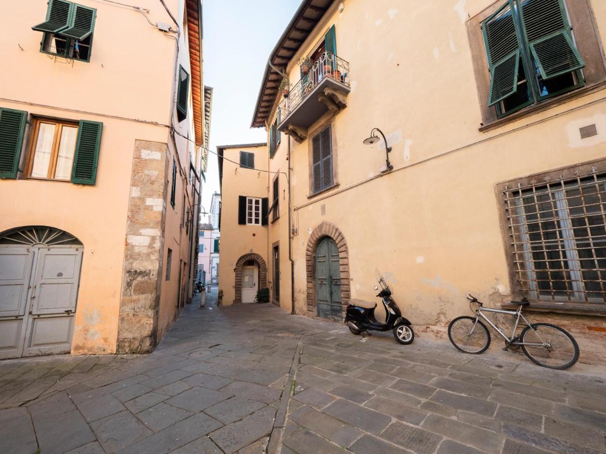 Luxury - Elegante Appartamento Nel Cuore Di Lucca Exterior foto