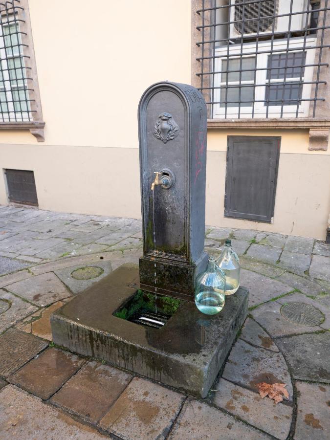 Luxury - Elegante Appartamento Nel Cuore Di Lucca Exterior foto