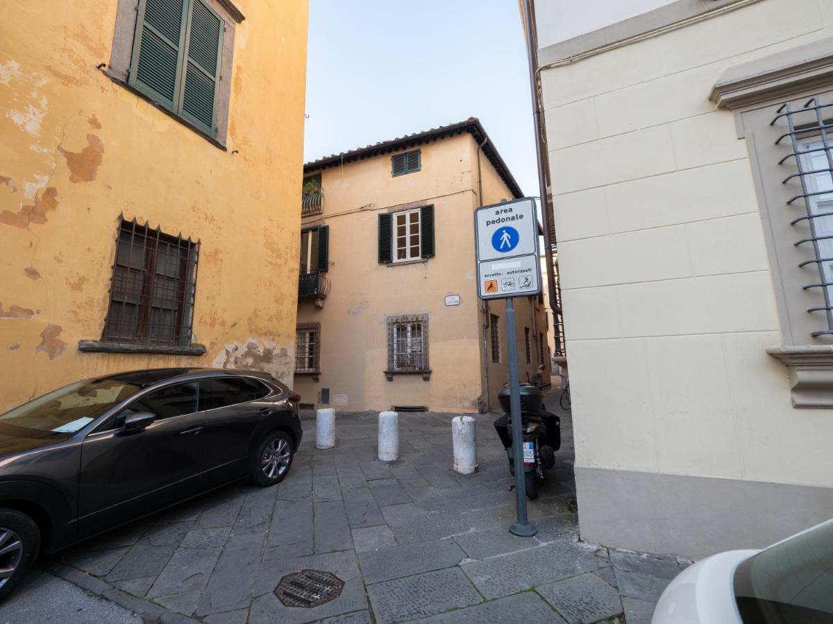 Luxury - Elegante Appartamento Nel Cuore Di Lucca Exterior foto