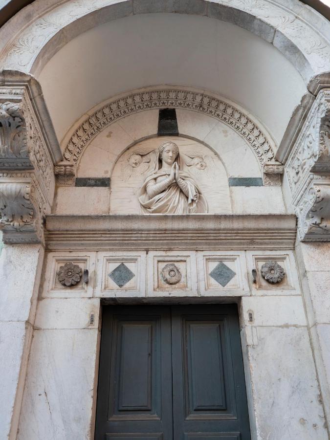 Luxury - Elegante Appartamento Nel Cuore Di Lucca Exterior foto