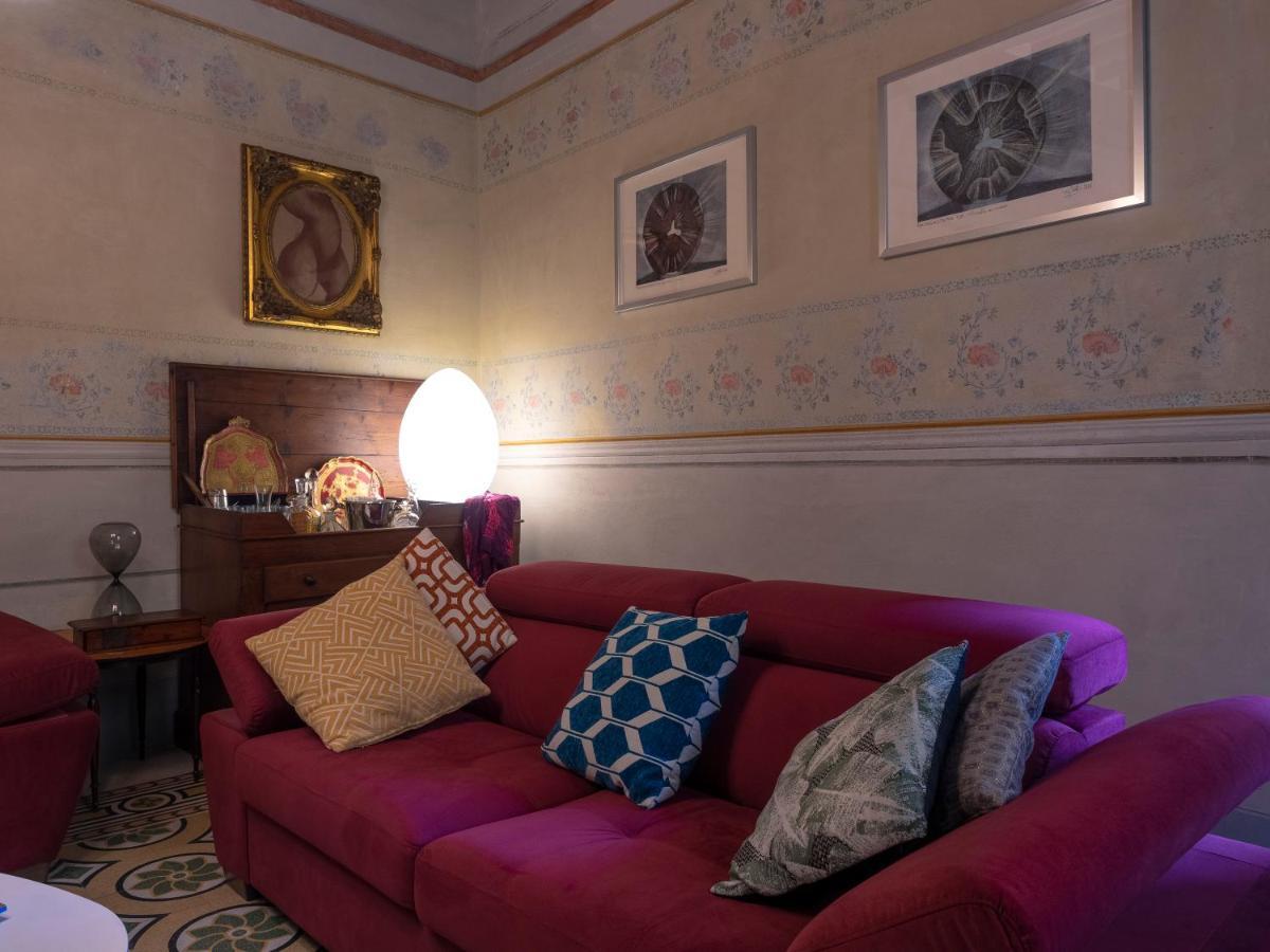 Luxury - Elegante Appartamento Nel Cuore Di Lucca Exterior foto
